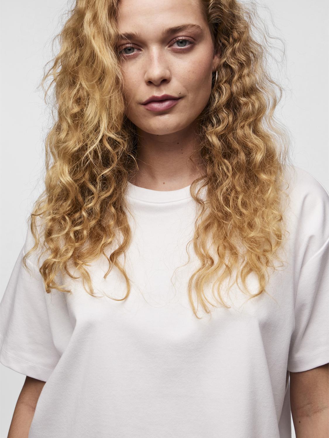 PCSKYLAR T-Shirt - Bright White - VERO MODA & VILA Bergvik